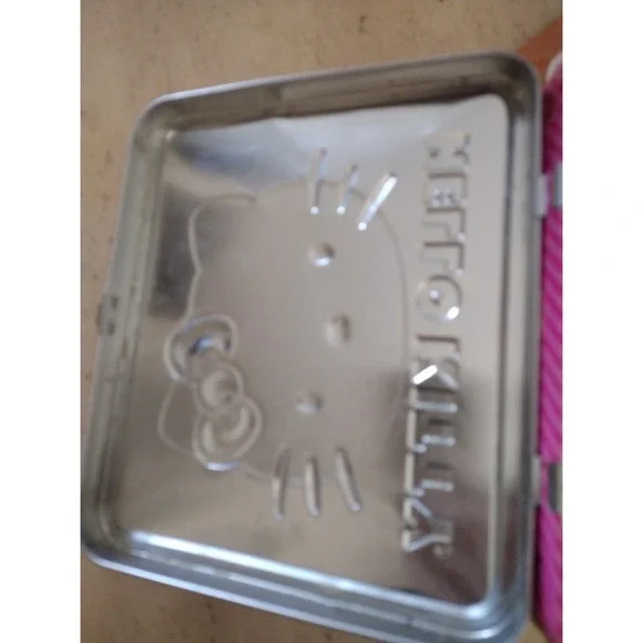 Hello Kitty By Sanrio Pink Bow All Over Print Lunch Box Tin Approx 8"x7"x 4" - Picture 11 of 14